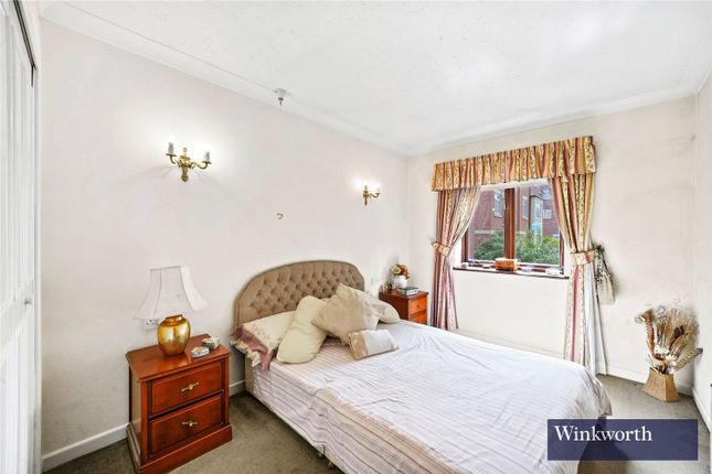 Flat for sale in Hanbury Court, Northwick Park Road, Harrow, Middlesex