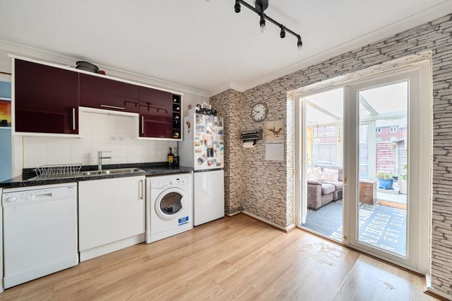 2 Swanfield Drive, Chichester photo 4
