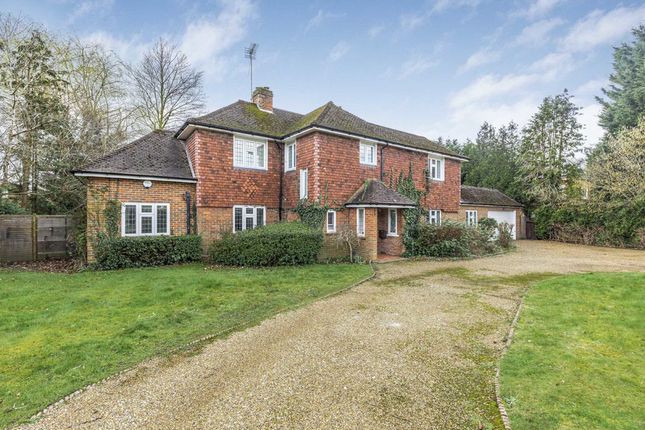 Thumbnail Detached house for sale in Manor Way, Oxshott, Leatherhead