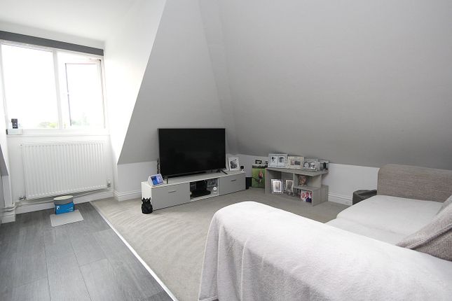 Flat 9, Aster Court Daisy Close, Poole photo 2