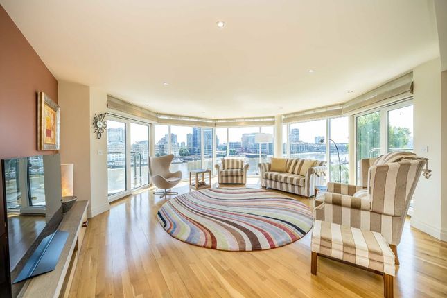 Apartment 6, Riverside Tower, The Boulevard, London photo 3