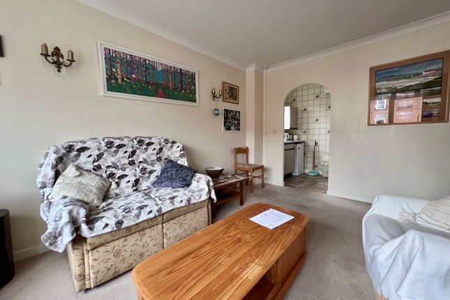 34 Homeborough House, Brinton Lane, Southampton photo 4