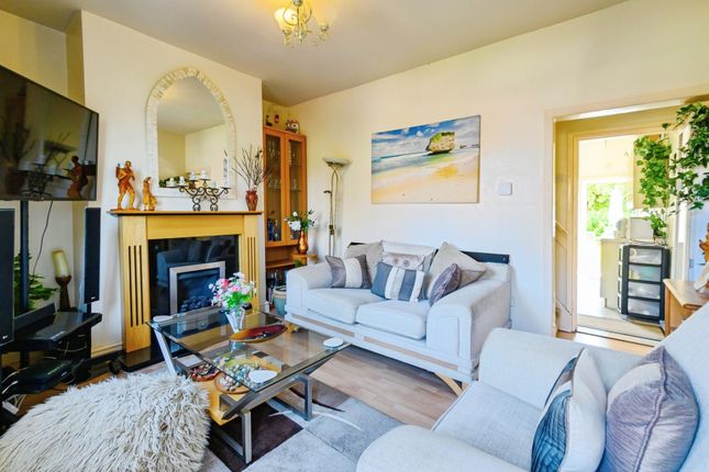 8, Moss Place, Greater Manchester photo 5