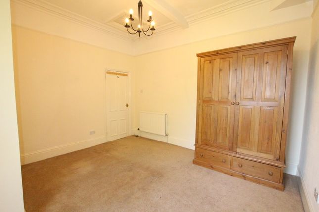 Flat to rent in Pittville Lawn, Pittville, Cheltenham