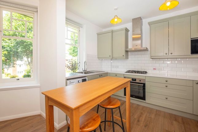 34, Lovelace Gardens, Surbiton photo 4