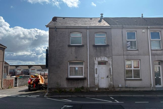 2-bed flat on 36, Brynallt Terrace, Llanelli, £32,000