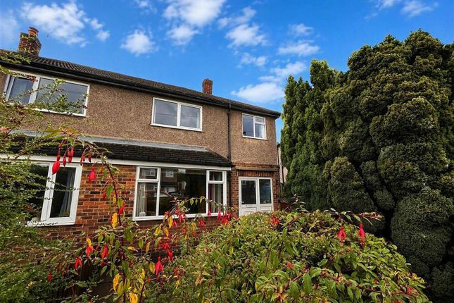 67, Warrenside, Huddersfield photo 3