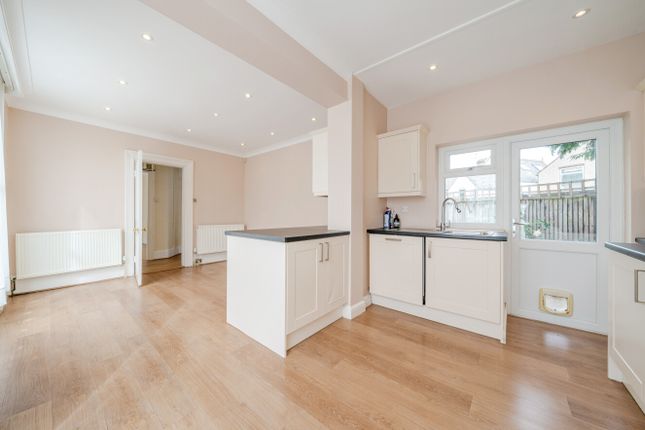 27, Clarence Crescent, Sidcup photo 2