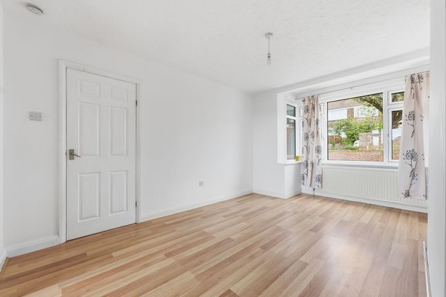 16 Winchester Road, Sheffield photo 2
