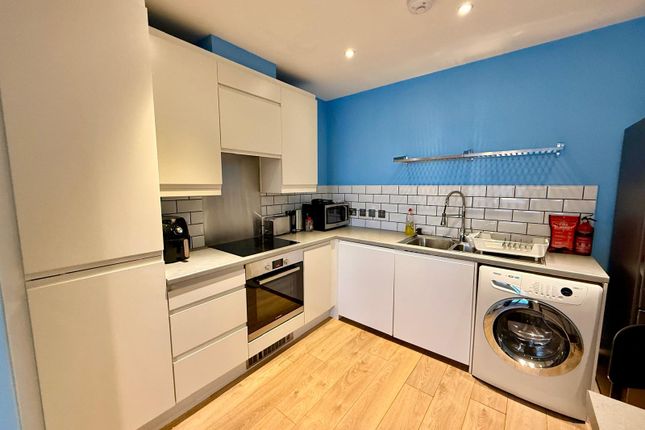 2, Spencer Way, LONDON photo 4