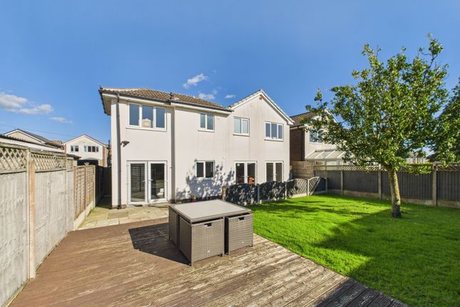 41 B, Mercer Crescent, Rossendale photo 2