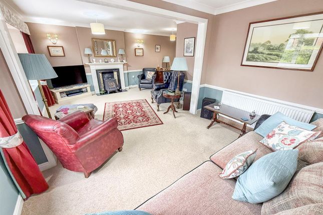 28, Llanforda Mead, Oswestry photo 4