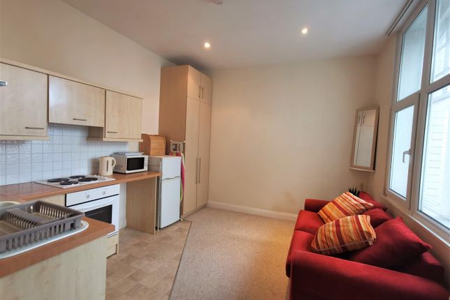 30, Pembroke Buildings, Cambrian Place, Swansea photo 3
