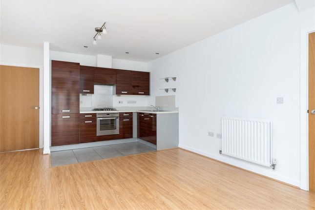 28, Horseshoe Drive, Uxbridge photo 3