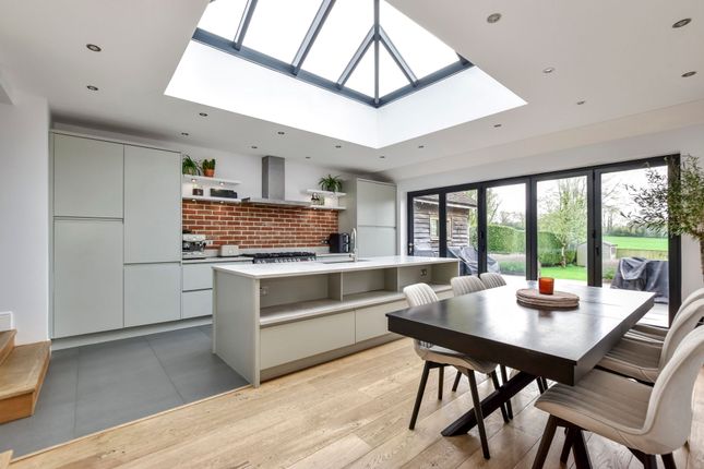 42 Toms Lane, Kings Langley photo 2