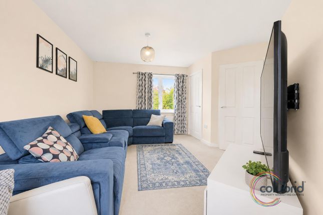 2, Mallins Way, Grays photo 2