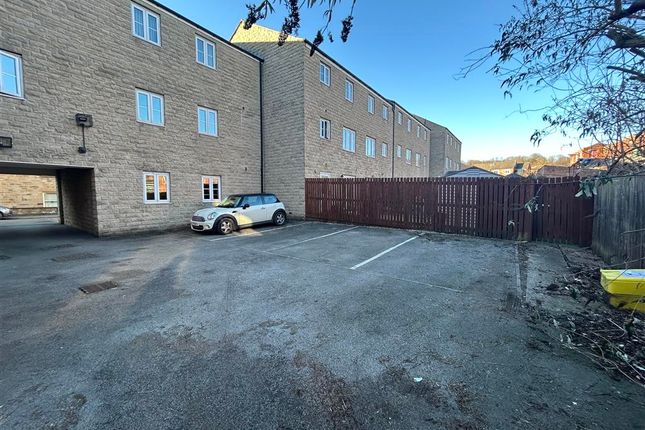 Flat for sale in Rotary Close, Dewsbury