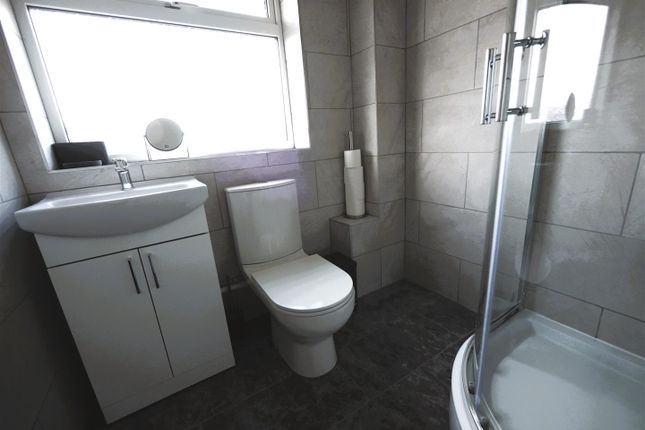 40, Aldenham Road, Guisborough photo 3