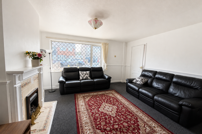 31, Hoylake Drive, Derby photo 2