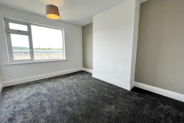 7, Ayrton Crescent, West Yorkshire photo 5