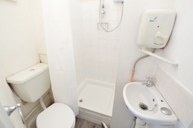 Flat 3, Sheffield photo 5