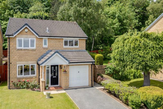 4-bed house on 19, Sunningdale Croft, Huddersfield, £395,000