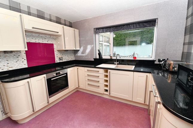 11 Torrington Road, Manchester photo 3