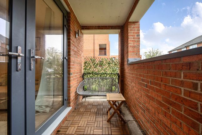 Flat 140, Minor House,, William Morris Close, Oxfordshire photo 4