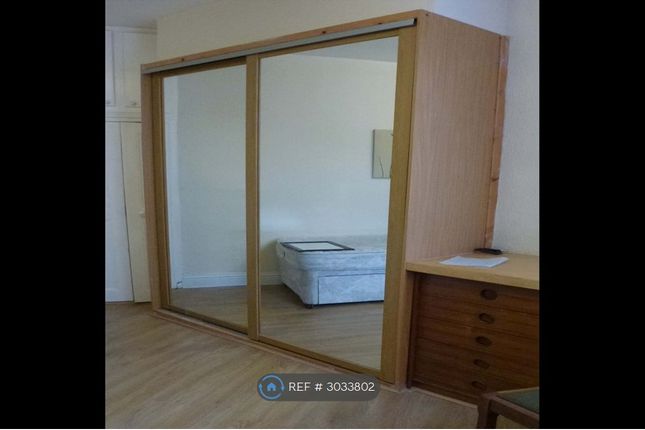 Room A, Markham Street, Wakefield photo 2