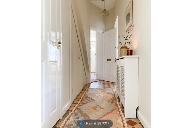 Flat, Tolcarne Road, Newquay photo 4