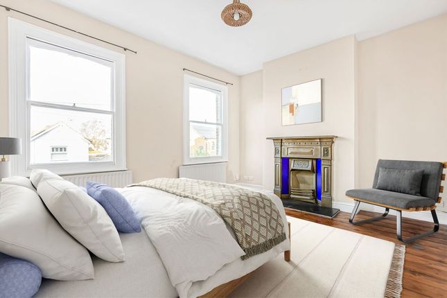Pemberton Road, East Molesey photo 4