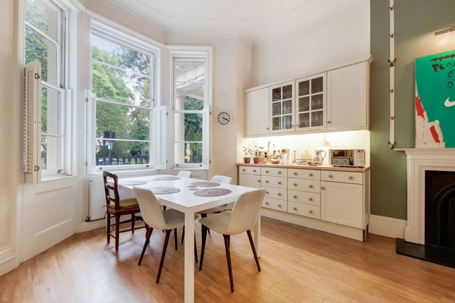 Flat for sale in St Georges Square, Pimlico, London