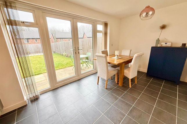 94, Wightman Avenue, Macclesfield photo 4