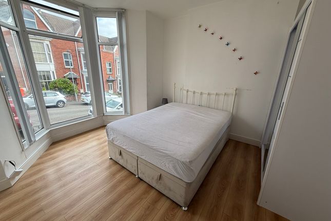 13, Swansea photo 3