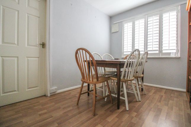 End terrace house for sale in Ritchie Road, Woodside, Croydon