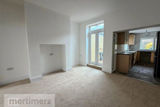 19, Orchard Street, Blackburn photo 2