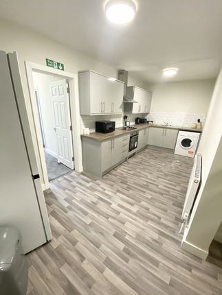 Thumbnail Shared accommodation to rent in Park Grove, Barnsley, South Yorkshire
