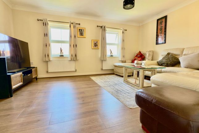 48, Monarch Drive, Sittingbourne photo 4