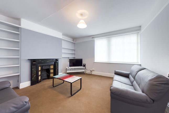 Thumbnail Flat to rent in Bretonside, Plymouth