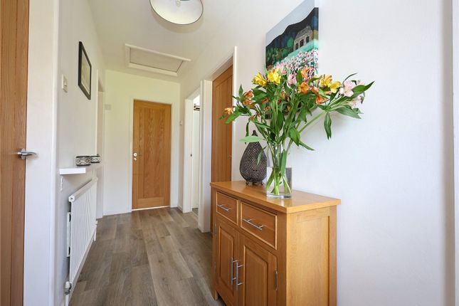 6, Aston Drive, Worcestershire photo 2