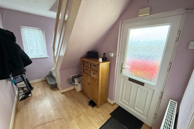 2 Penlon, Llwyncelyn, Aberaeron photo 5