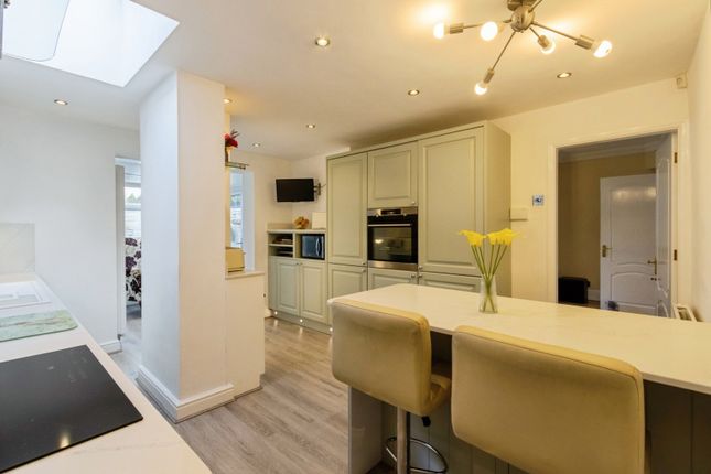 364, Horbury Road, West Yorkshire photo 3