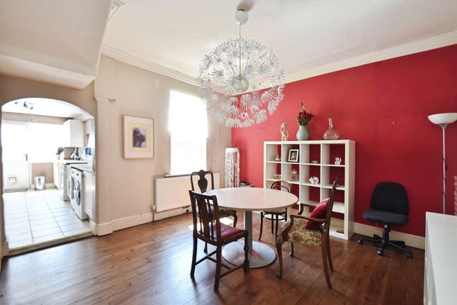3, The Avenue, Harrogate photo 4
