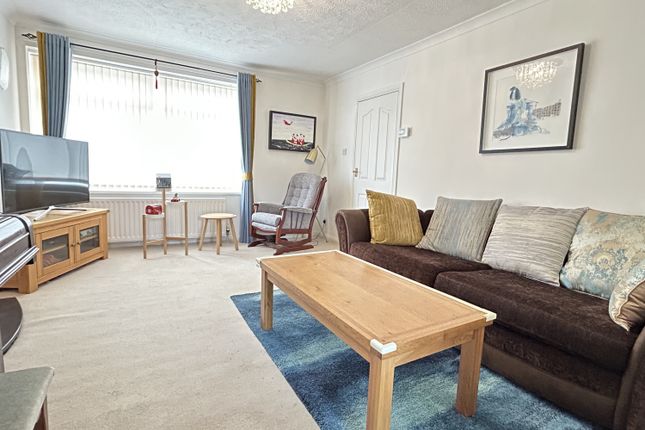 8, Mitford Close, Durham photo 4