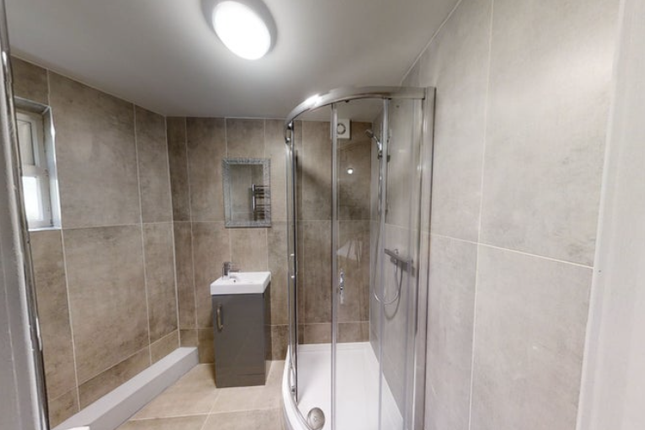 13, Russet Close, Uxbridge photo 2