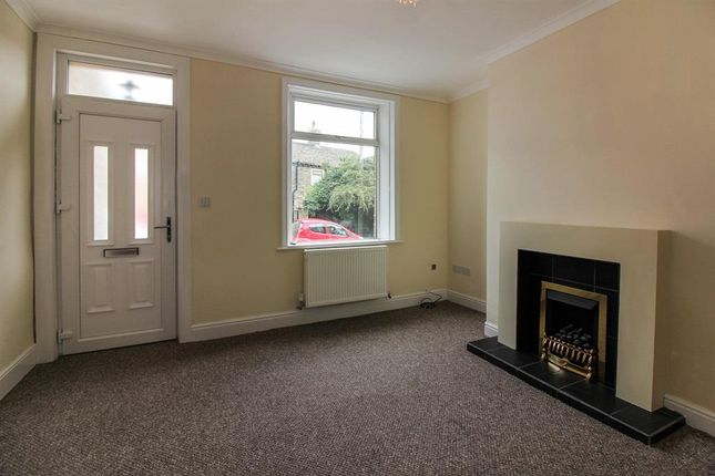 Property to rent in Warley Grove, Halifax