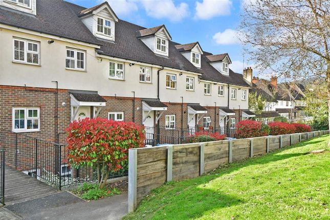 Thumbnail Maisonette for sale in Stafford Rise, Caterham, Surrey