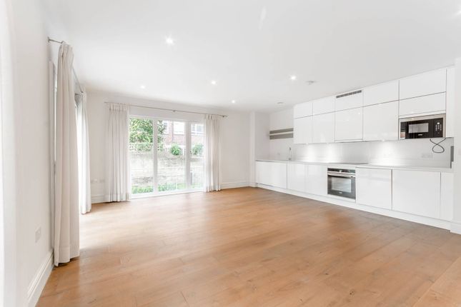 Thumbnail Flat to rent in Oakhill Road, East Putney, London