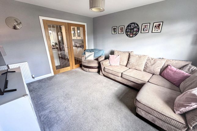 27, Drainie Way, Lossiemouth photo 4