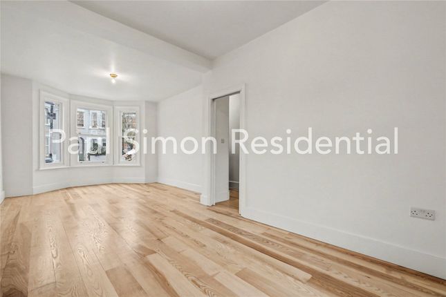117, Chesterfield Gardens, London photo 2